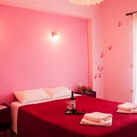 Hotel Bella Vista And Benitses (Corfu)